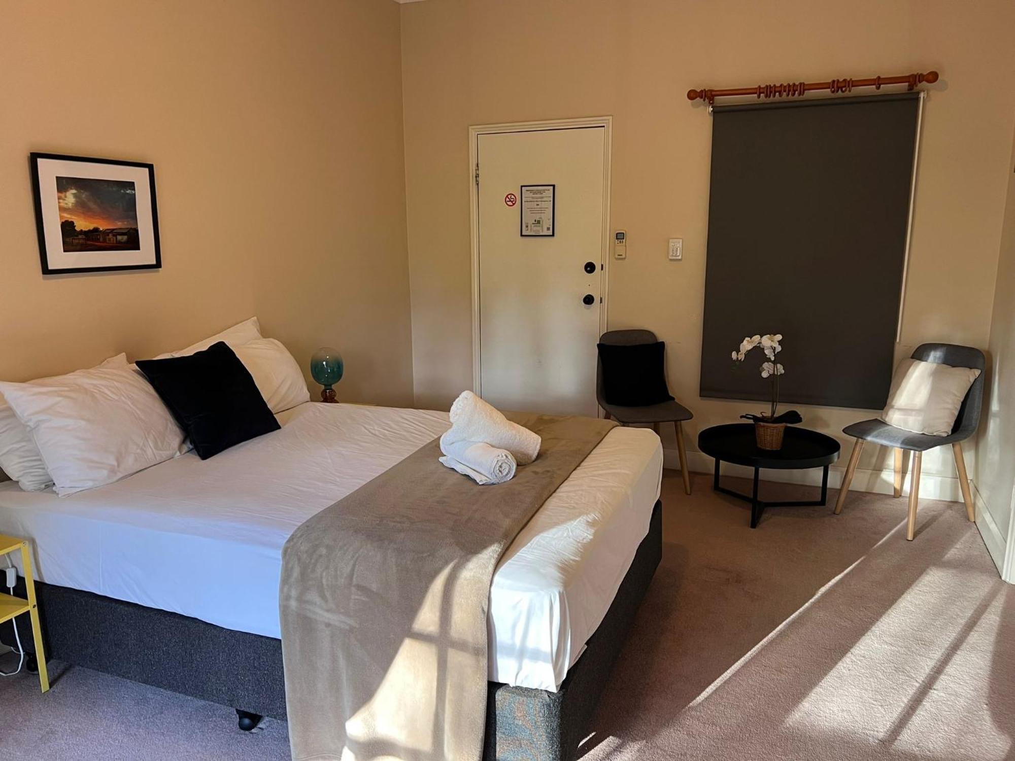 Lovely Little Period 1-Bedroom Unit. Free Parking. يورك المظهر الخارجي الصورة