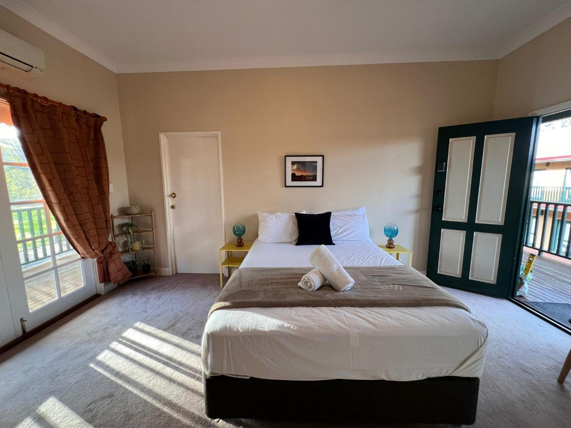 Lovely Little Period 1-Bedroom Unit. Free Parking. يورك المظهر الخارجي الصورة