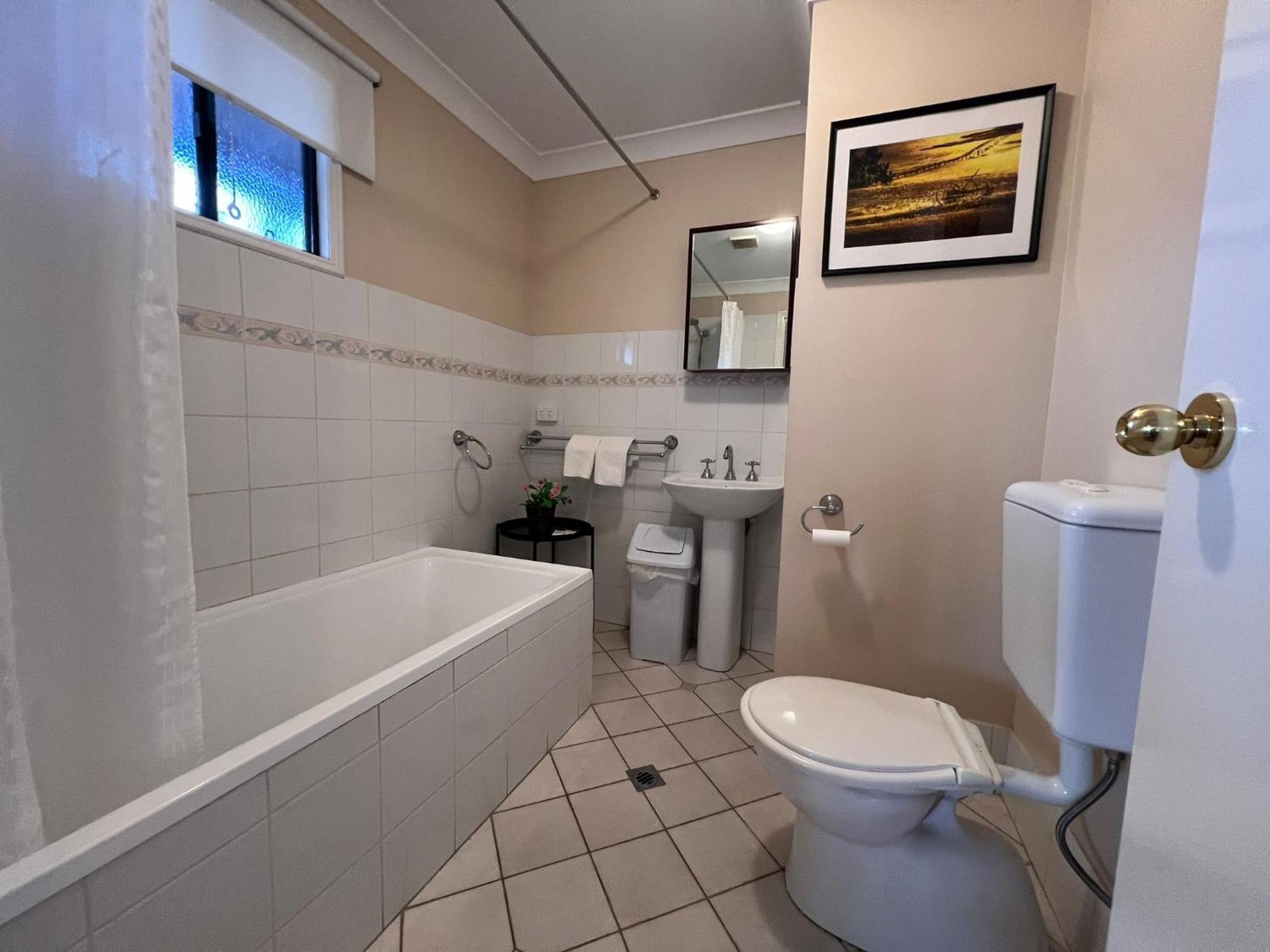 Lovely Little Period 1-Bedroom Unit. Free Parking. يورك المظهر الخارجي الصورة